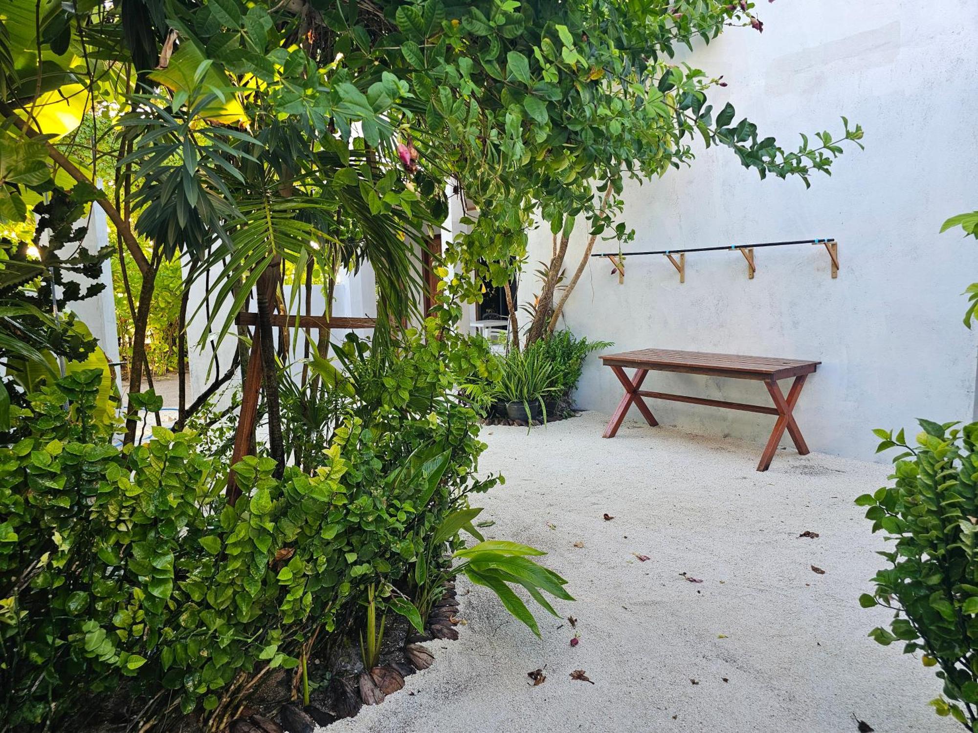 Sunset Beach View Dhangethi Exterior foto